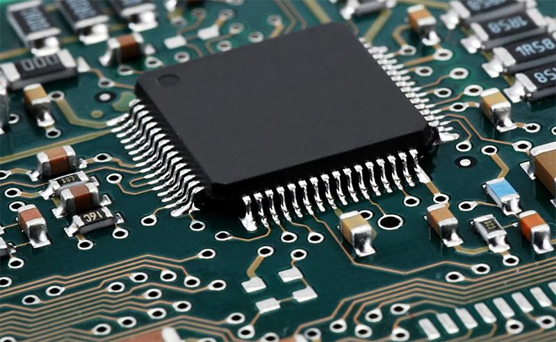 恒溫恒濕試驗(yàn)箱可應(yīng)用于半導(dǎo)體芯片行業(yè)試驗(yàn)測試